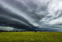 Fotos de 378 cidades entram em alerta para tempestade no Paraná; veja a lista e a previsão do tempo