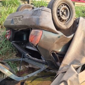 Fotos de Câmera de segurança flagra acidente entre carreta e carro no Contorno Norte de Maringá