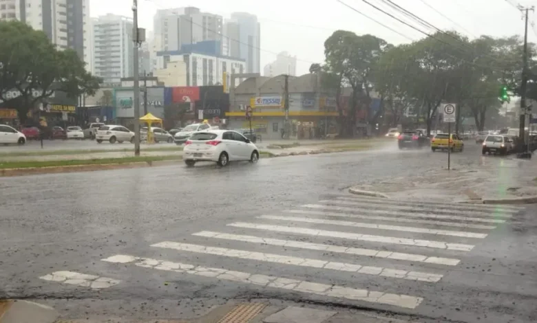 Fotos de Chuva tem data para voltar a cair em Maringá; veja a previsão