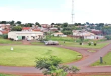 Fotos de Cidadezinha do Paraná com 6,5 mil habitantes abre concursos com salário de até R$ 10,3 mil