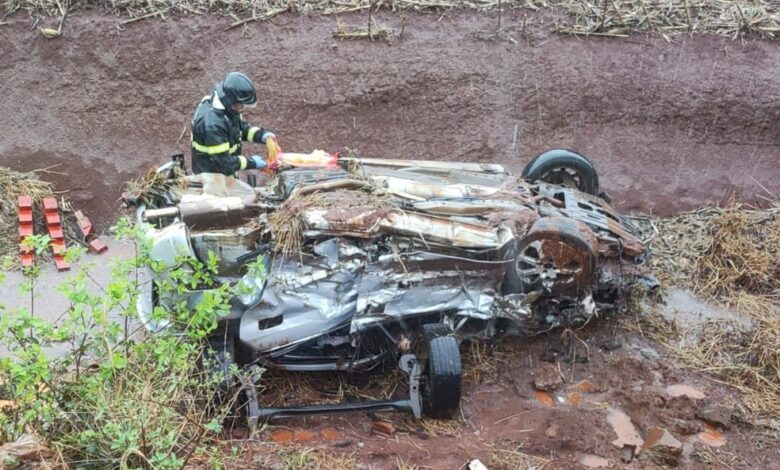 Fotos de Família de Mandaguaçu morre em grave acidente no caminho de culto na BR-369, em Ubiratã