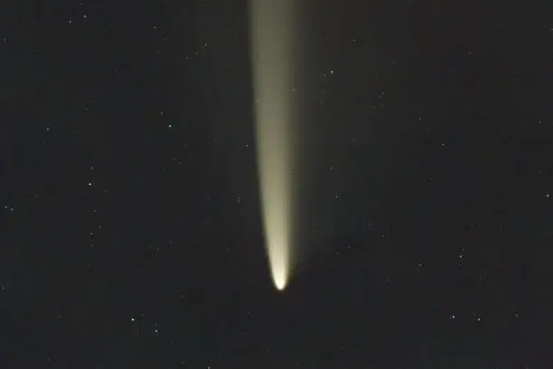 Fotos de Morador de Maringá registra foto de cometa na região; veja imagens