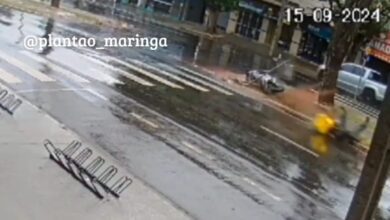 Fotos de Motociclista sofre queda impressionante na Avenida Mandacaru em Maringá mas escapa sem ferimentos graves