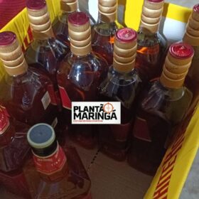 Fotos de Policia Militar fecha fábrica que falsificava Whiskey e vodka em Maringá  