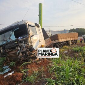 Fotos de Vídeo mostra carreta desgovernada atingindo quatro carros em Maringá