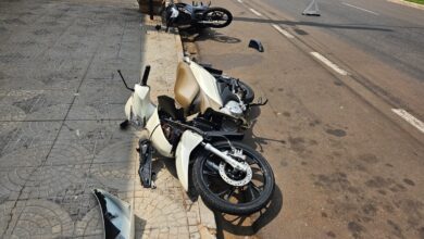 Fotos de Carro desgovernado provoca acidente grave na Avenida Mandacaru em Maringá