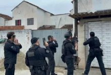 Fotos de Megaoperação policial cumpre 137 mandados contra o tráfico