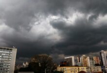 Fotos de Alerta de chuvas intensas no Paraná indica que ventos podem chegar a 100 km/h em 170 cidades; veja lista