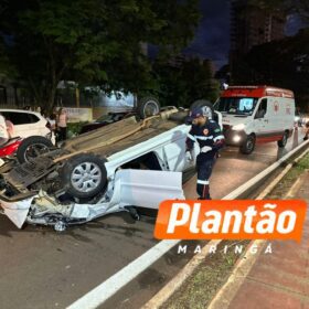 Fotos de Câmera de segurança registra capotamento após colisão em Maringá