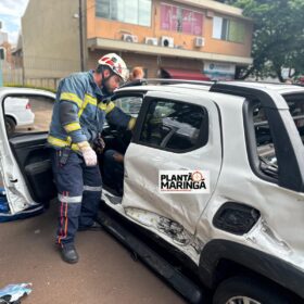 Fotos de Câmera registra carro avançando preferencial e provocando acidente em Maringá