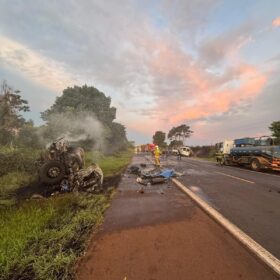 Fotos de Caminhão-tanque explode em acidente com três veículos e deixa dois mortos e nove feridos na BR-369