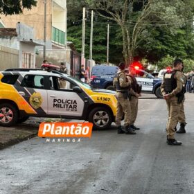 Fotos de Homem é executado com 14 tiros na frente da casa da mãe em Sarandi