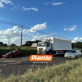 Fotos de Motorista fica gravemente ferido após capotar e bater de frente com caminhão em Maringá