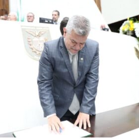 Fotos de Delegado Jacovós toma posse como 2º vice-presidente na Alep