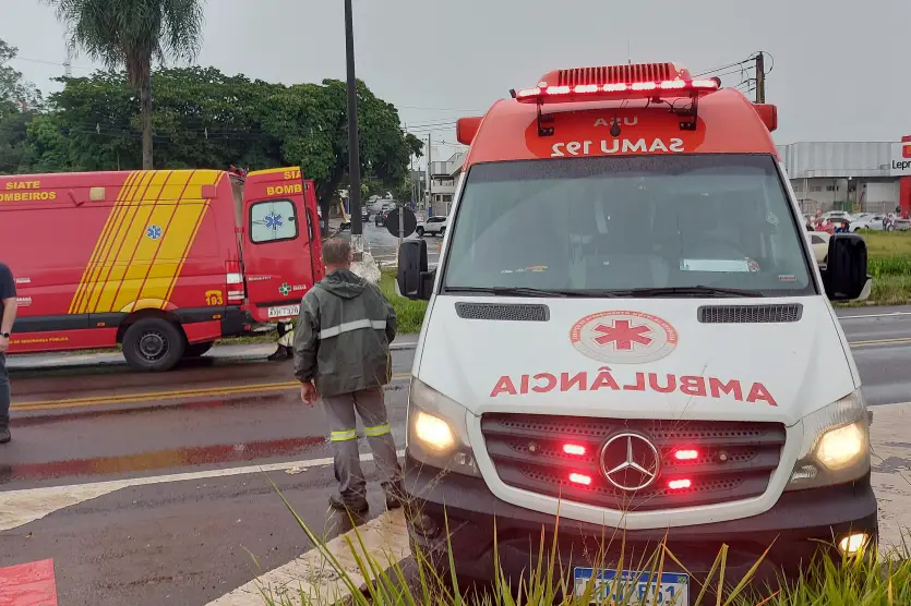 Fotos de Grave colisão na PR-323 deixa condutora presa às ferragens nesta quarta-feira