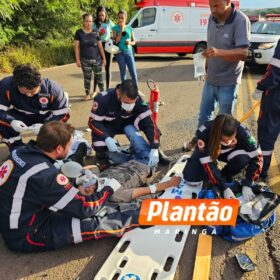 Fotos de Motociclista fica em estado grave após colisão traseira com caminhão no Contorno Sul em Maringá