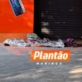 Fotos de Polícia investiga morte de homem encontrado na praça no centro de Sarandi